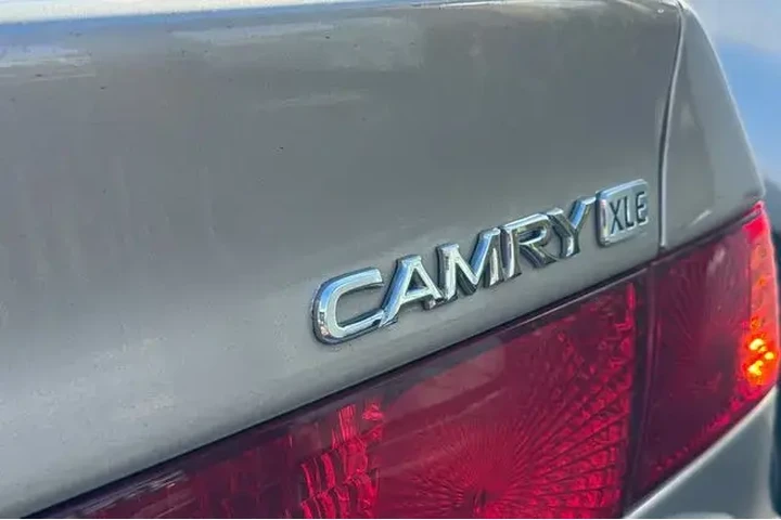$6995 : Toyota Camry 2001 LE V6 4dr image 5