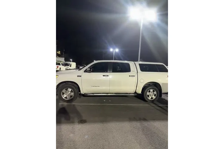 $19141 : Toyota Tundra 2012 4x4 Limit image 3