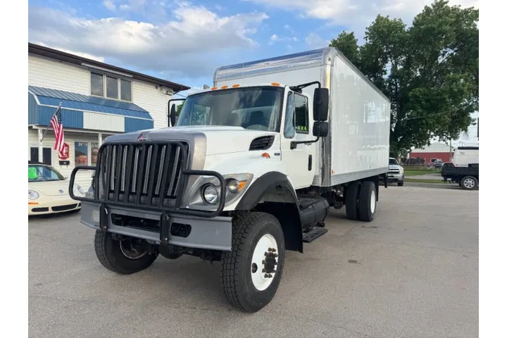 $45990 : 2009 International WorkStar 7 image 3
