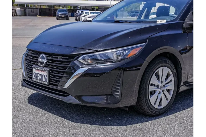 $17979 : Nissan Sentra 2024 S 4dr Sed image 10