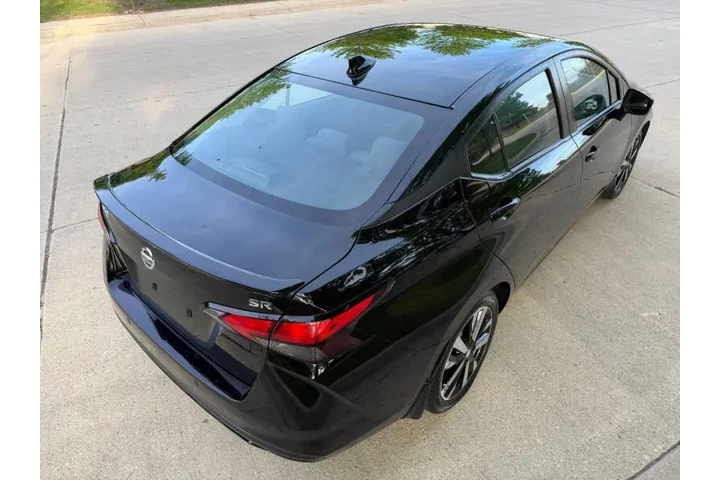 $11997 : 2021 Versa SR image 7