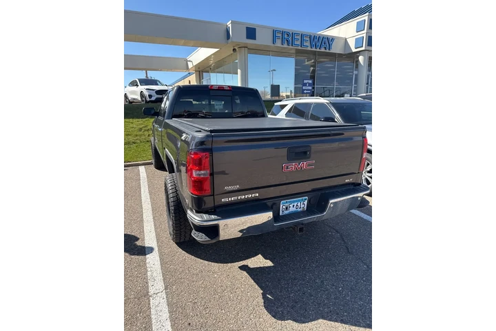 $19998 : GMC Sierra 1500 2015 4x4 SLT image 4