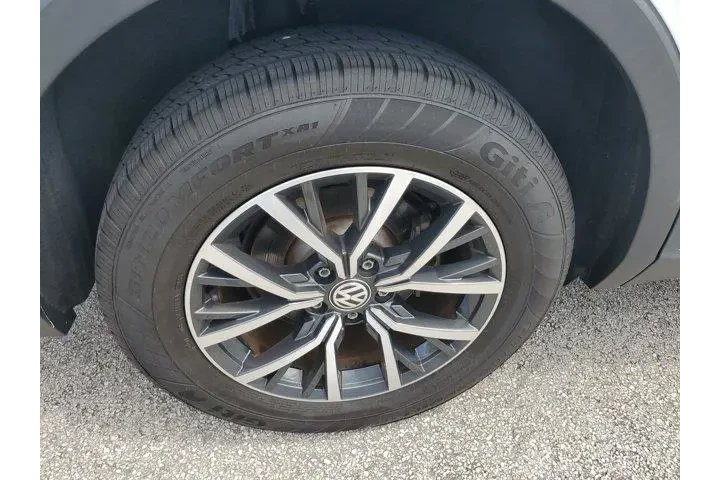 $15741 : Volkswagen Tiguan 2021 S 4dr image 9