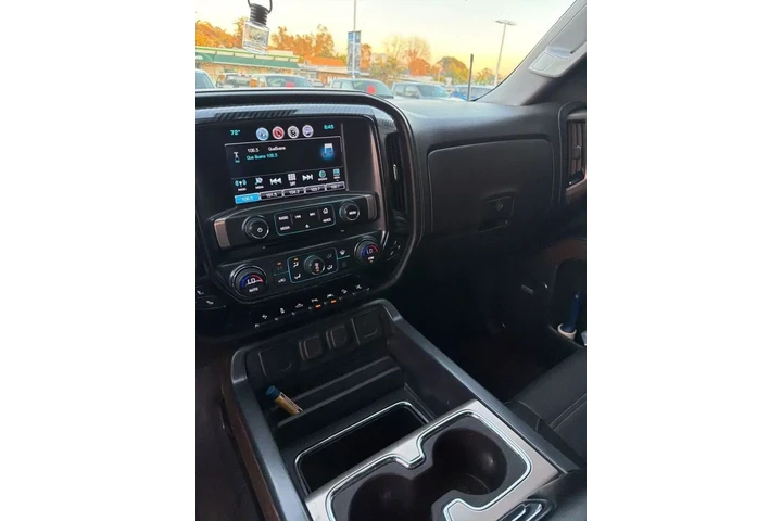 $28800 : GMC Sierra 1500 2017 4x4 Den image 10