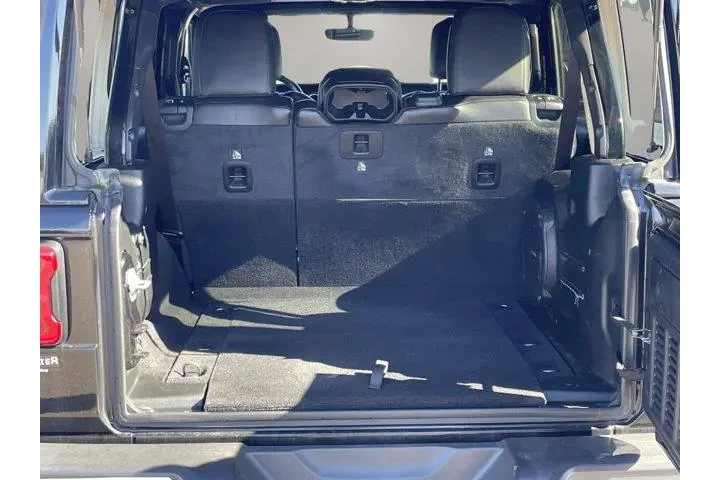 $33935 : Jeep Wrangler Unlimited 2020 image 10