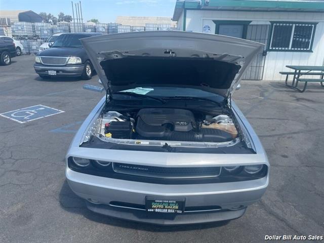 $14995 : 2012 Challenger SXT Coupe image 9