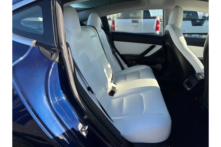 $19999 : 2018 Model 3 image 5