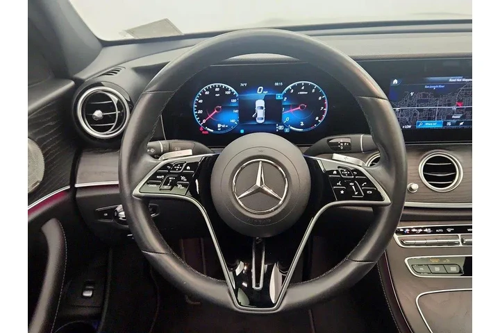 $38998 : Mercedes-Benz E-Class 2022 E image 10
