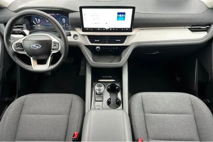 $36995 : Ford Explorer 2025 AWD Activ image 3