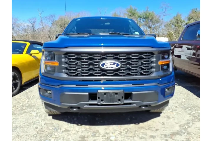 $39993 : Ford F-150 2024 4x4 STX 4dr image 2