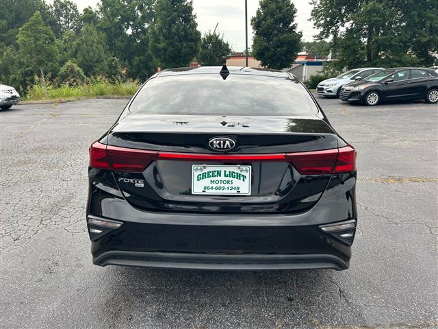 2020 Forte FE 4D Sedan at image 3