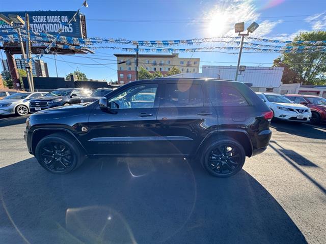 $28889 : 2021 Grand Cherokee Laredo X image 7