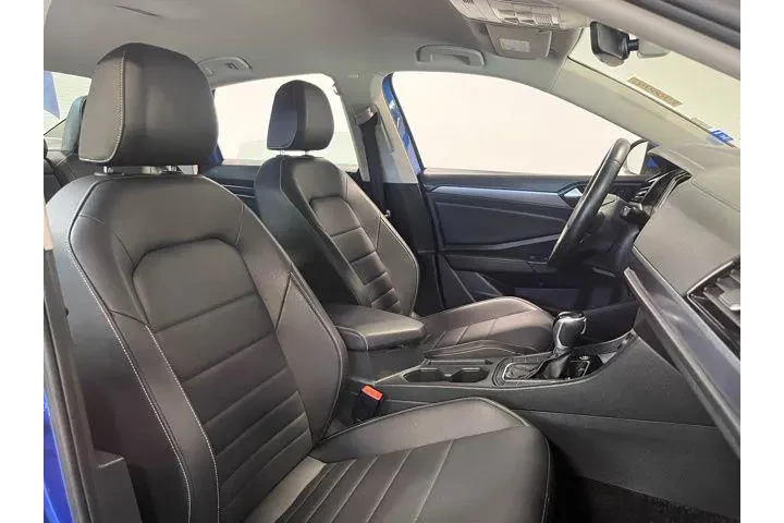 $18974 : Volkswagen Jetta 2024 SE 4dr image 10