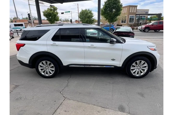 2021 Explorer King Ranch AWD image 4