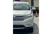 2012 Highlander Limited thumbnail