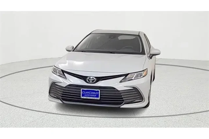 $14995 : Toyota Camry 2022 LE 4dr Sed image 2
