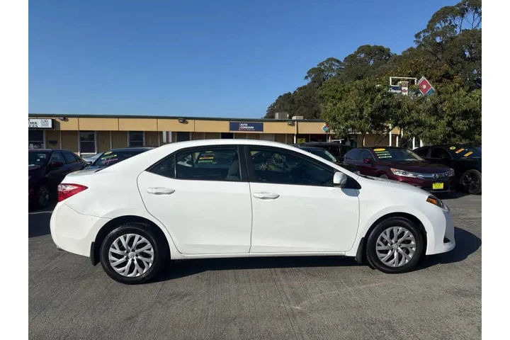 $17999 : 2018 Corolla LE image 3