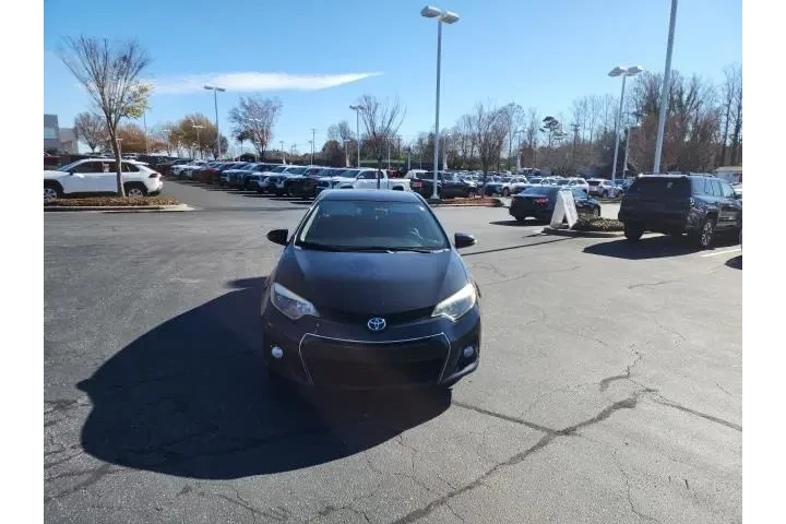 $13813 : Toyota Corolla 2016 S 4dr Se image 2