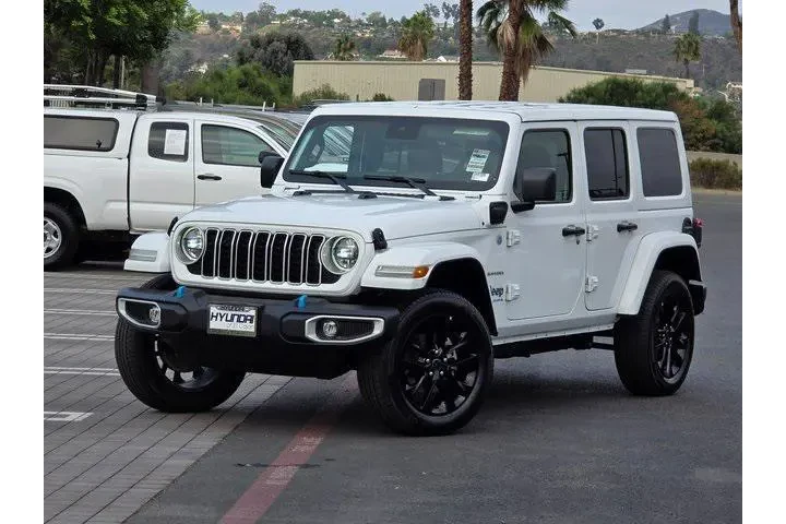 $33336 : Jeep Wrangler 2024 4x4 Sahar image 2