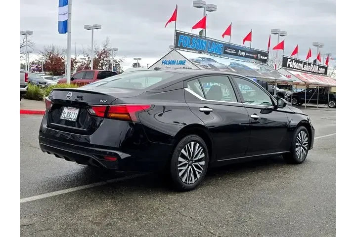 $21900 : Nissan Altima 2024 2.5 SV 4d image 4