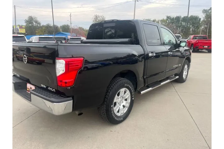 $21950 : 2019 Titan SL image 5