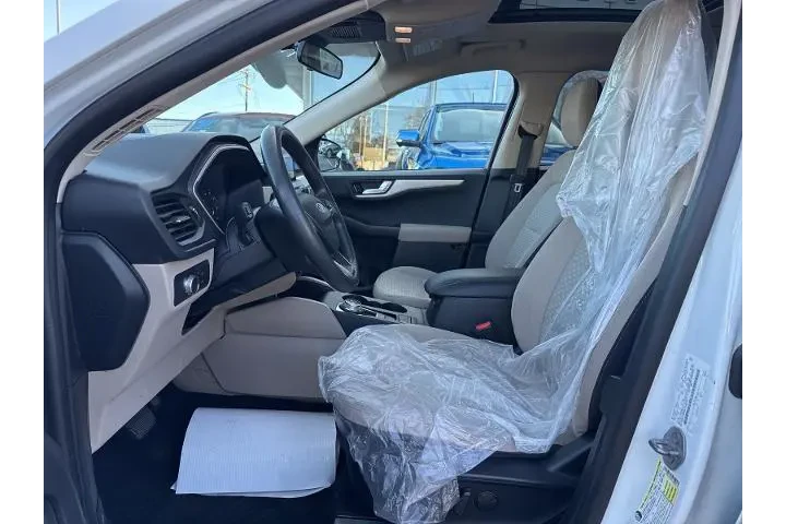 $12800 : Ford Escape 2020 AWD SE 4dr image 5