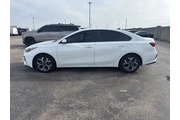 $13982 : Kia Forte 2019 LXS 4dr Sedan thumbnail
