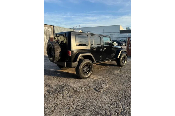 $11995 : 2008 Wrangler Unlimited Rubic image 3