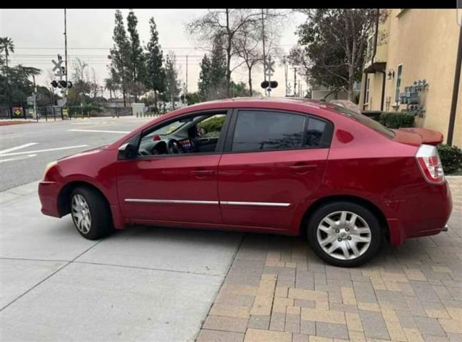 $5300 : 👍2011 Nissan Sentra SE image 3