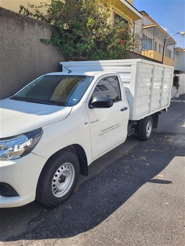 $360000 : CAMIONETA TOYOTA HILUX 2019 image 3