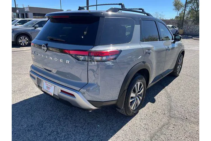 $32983 : Nissan Pathfinder 2023 SL 4d image 8