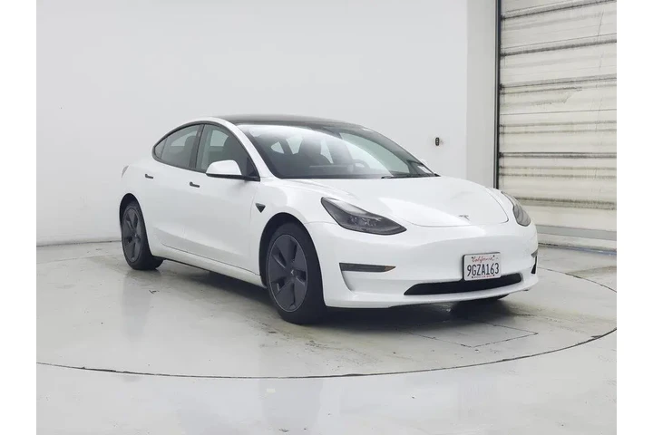 $26998 : Tesla Model 3 2023 4dr Sedan image 1