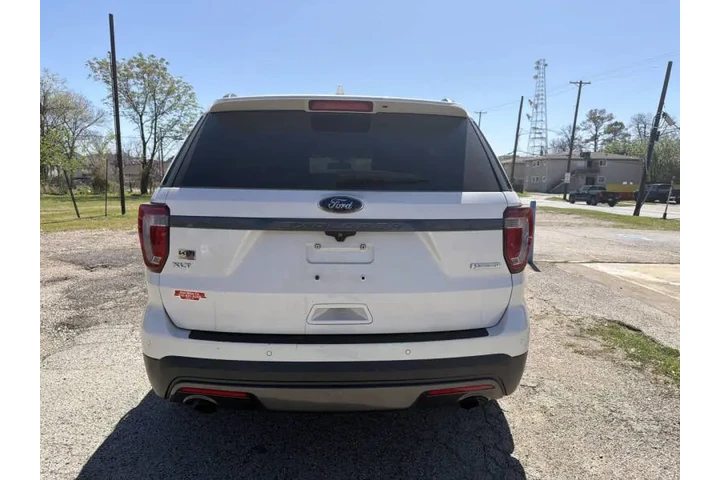 $16495 : 2017 Explorer XLT image 7