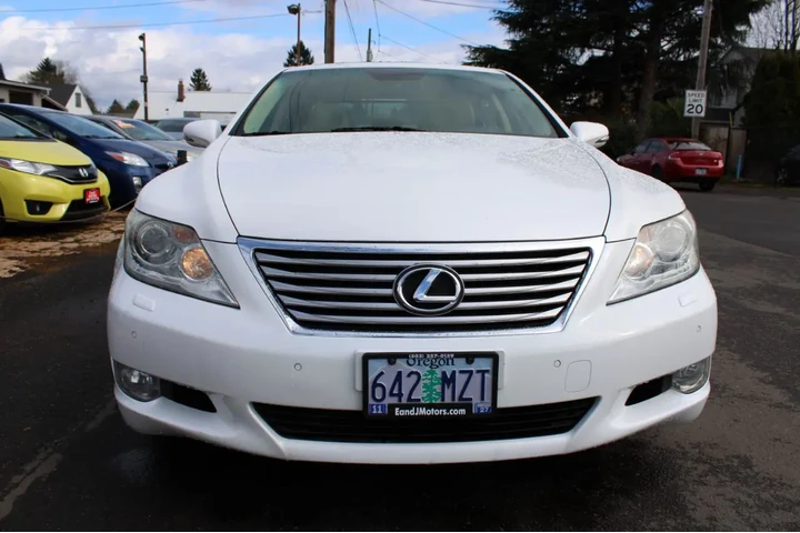$14995 : 2010 LS 460 4dr Sdn L RWD image 2