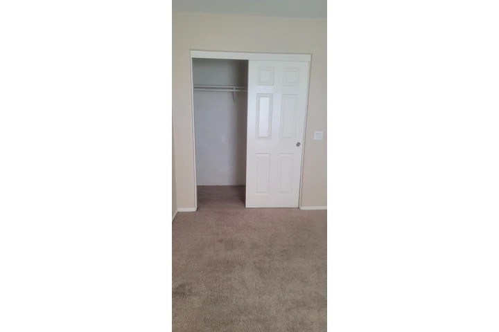 $850 : Rento recamara image 2