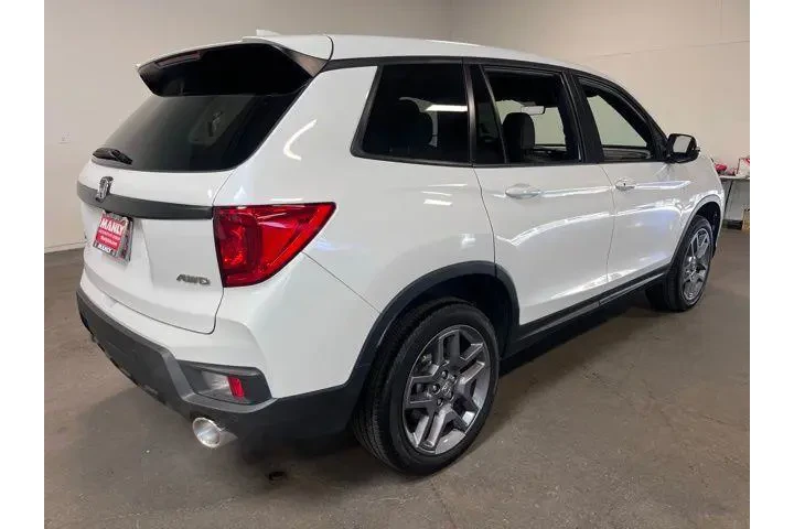 $31938 : Honda Passport 2023 AWD EX-L image 3