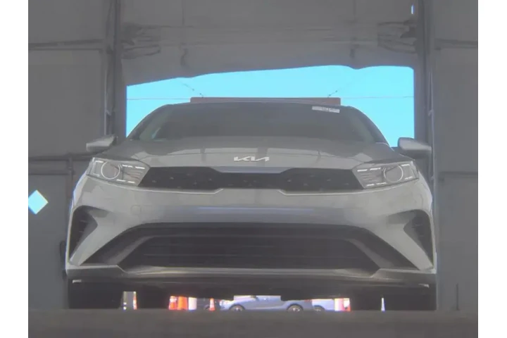 $16490 : Kia Forte 2024 LX 4dr Sedan image 3