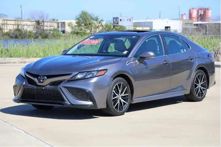 $24255 : Toyota Camry 2023 SE 4dr Sed image 3