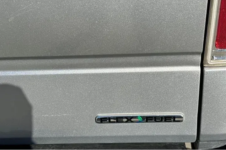 $12995 : Ford F-150 2014 4x2 XLT 4dr image 5