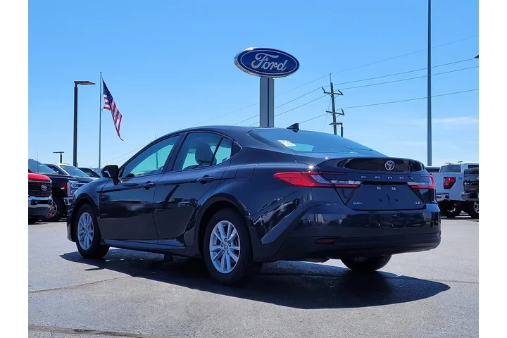 $28998 : Toyota Camry 2025 SE 4dr Sed image 6