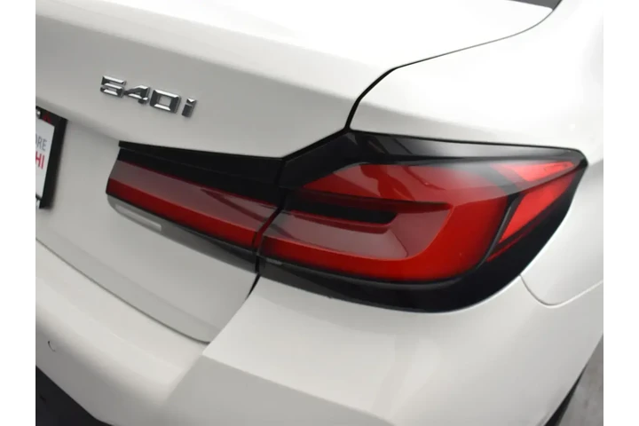 $33852 : BMW 5 Series 2021 AWD 540i x image 7