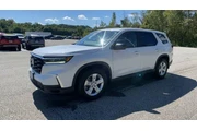 $33474 : Honda Pilot 2023 AWD LX 4dr thumbnail