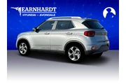 $24999 : Hyundai VENUE 2025 SEL 4dr C thumbnail