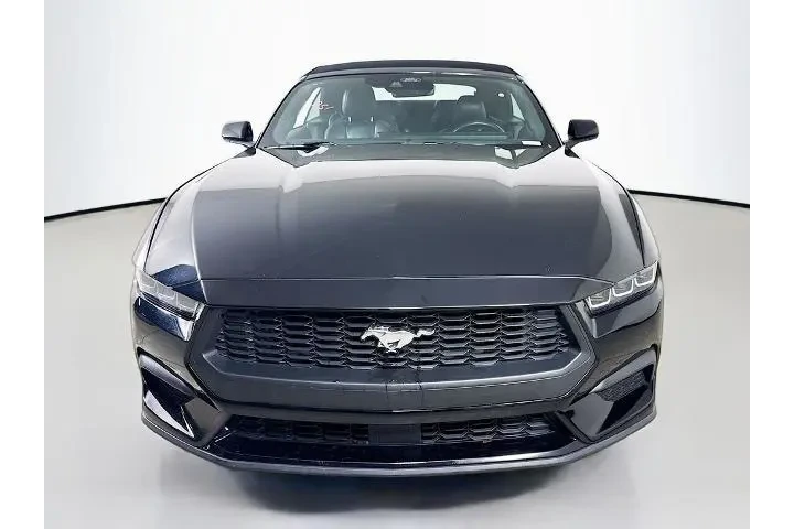 $32000 : Ford Mustang 2024 EcoBoost P image 2