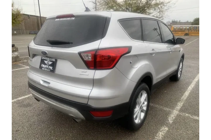 $9995 : 2019 Escape SE image 6