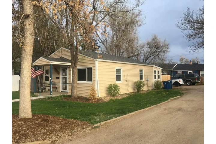 $1400 : Bright and updated two bedroom image 8