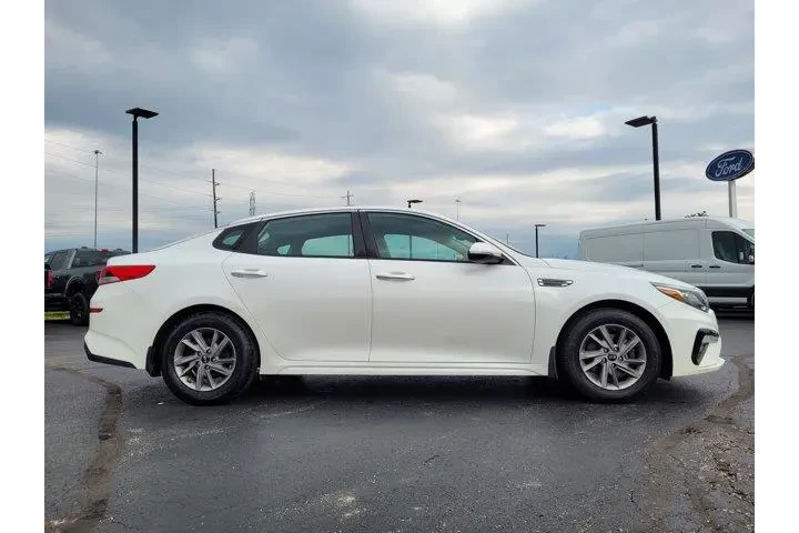 $13577 : Kia Optima 2020 S 4dr Sedan image 2