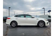 $13577 : Kia Optima 2020 S 4dr Sedan thumbnail