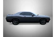 $29495 : Dodge Challenger 2023 AWD SX thumbnail