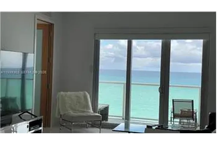 $6500 : Rental property with 2 bedro image 1